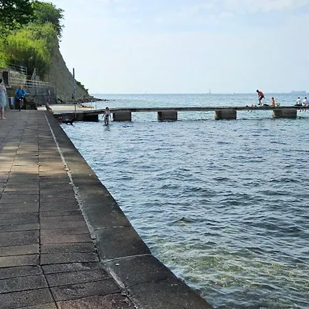 Apartment Sea View Renzzo