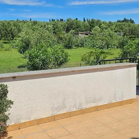 Apartment Sea View Renzzo