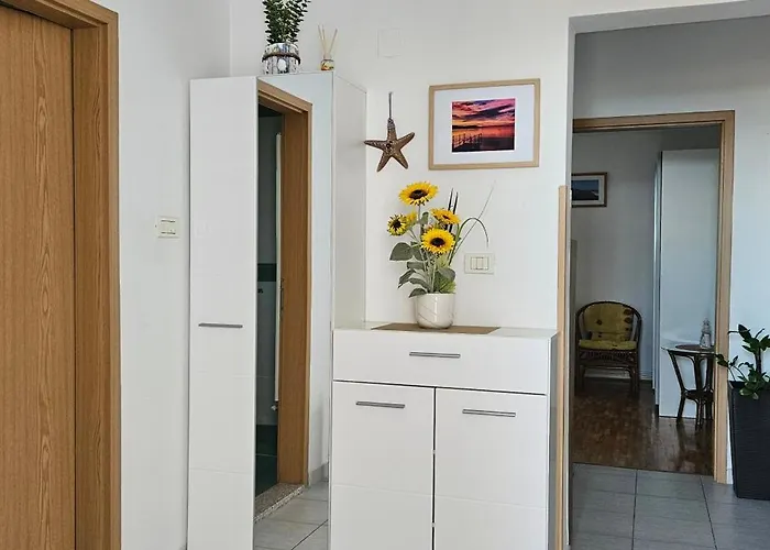 Sea View Renzzo Daire Strunjan